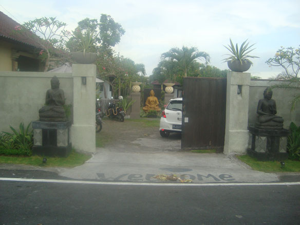 jonsen-villa-berawa-garden
