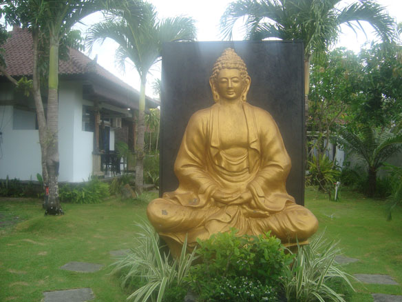 jonsen-villa-berawa-garden