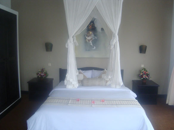 jonsen-villa-berawa-room