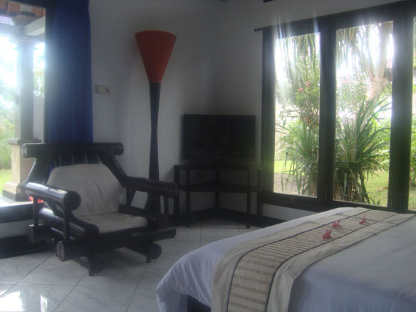 jonsen-villa-berawa-room
